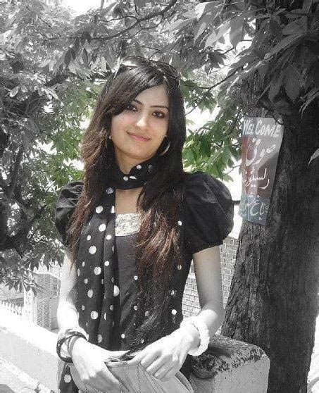 Pakistani Hot Aunties Photos Pakistani Girls Beautiful Looks Ever