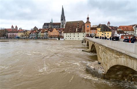 Hochwasser In Deutschland Wasser Zieht Sich Zur Ck Noch Bahnstrecken