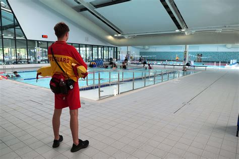 Become A Pool Lifeguard Life Saving Victoria