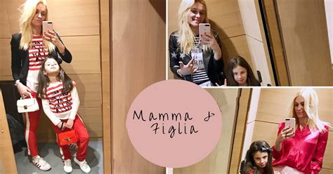 Scarica tutte le foto e usale anche per progetti commerciali. Abbigliamento coordinato mamma bambina. Look mamma e figlia