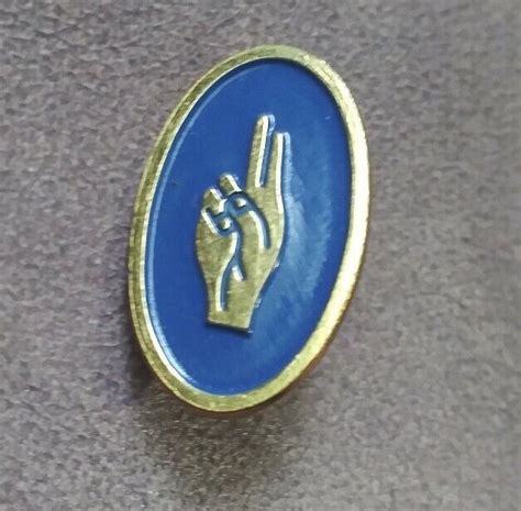 Vintage Brownie Pledge Pin Girl Scout Brass And Blue Enamel Two Fingers