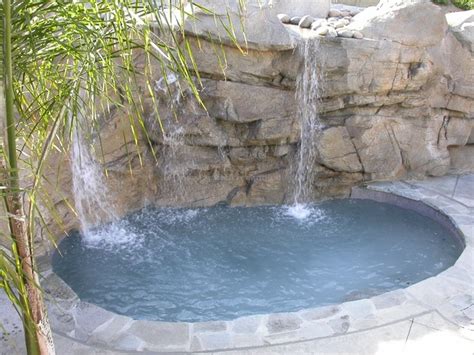 Faux Rock Waterfall And Retaining Wall Tropisch Pools San Diego