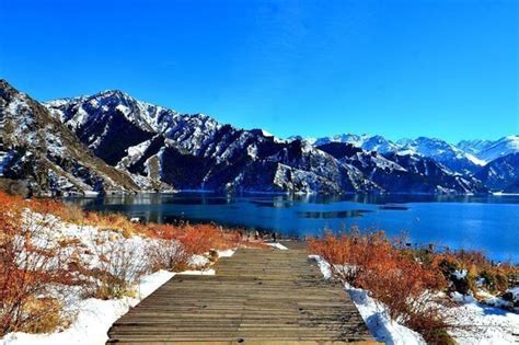 Private Round Trip Transfer To Tianchi Lake At Tianshan Mountains From