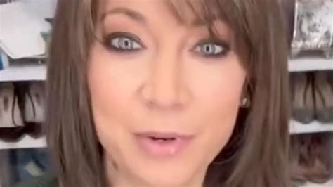 Gmas Ginger Zee Shows Off Her Fit Figure In A Curve Hugging Green Dress As Fans Praise Her ‘new