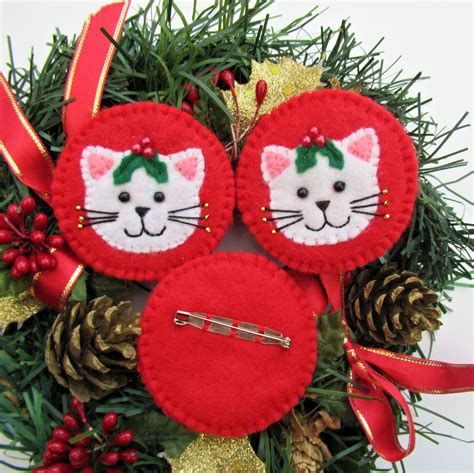 Christmas Cat Pinred Felt Brooch Pin Cat Jewellery Festive Cat