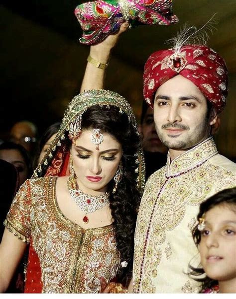 Ayeza Khan And Danish Taimoors Unseen Pic From Their Wedding Day Will