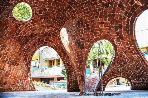 Young Architects Design And Build Irans First Free Form Brick