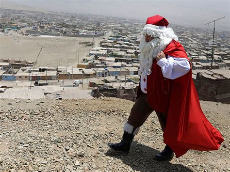 Santa Claus And Elves Against Drug Dealers Lima Police Again Carried