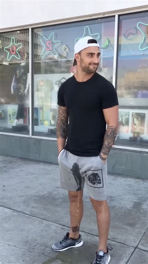 Mikisit On Twitter Jacksonodoherty Pees His Shorts In Public So Hot Peepants Pisspants