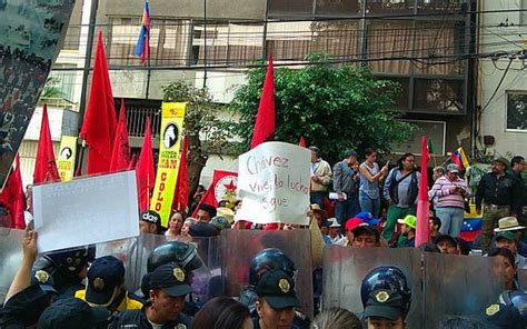 Chocan Protestas En La Embajada De Venezuela En Cdmx El Sol De M Xico