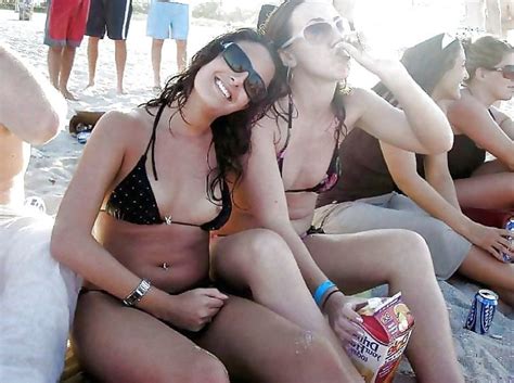 Voyeur Upskirt Nude Beach Outdoor Cooter Faves Zb Porn