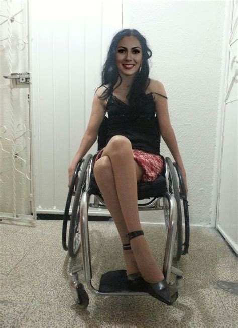 pin en wheelchair babes