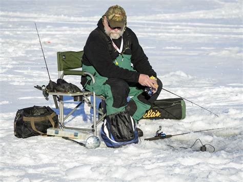 Fishing On Frozen Waters Travel South Dakota