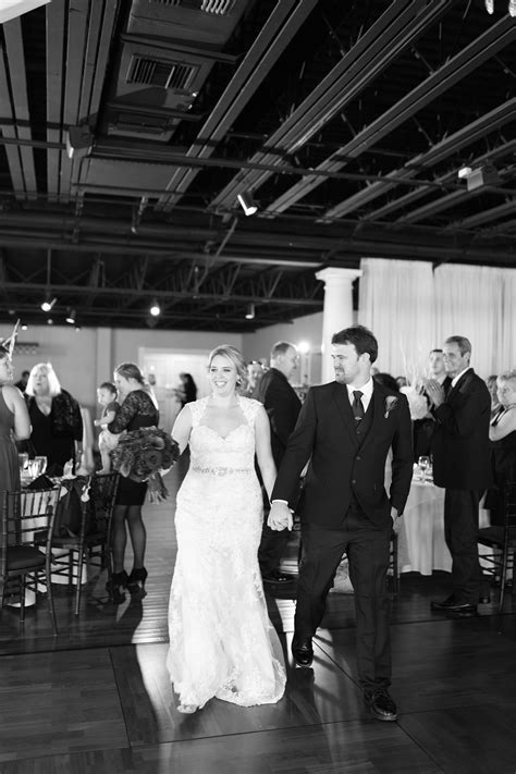 225 отметок «нравится», 8 комментариев — the white room (@whiteroomweddings) в instagram: The White Room St. Augustine Wedding - Bri Cibene ...