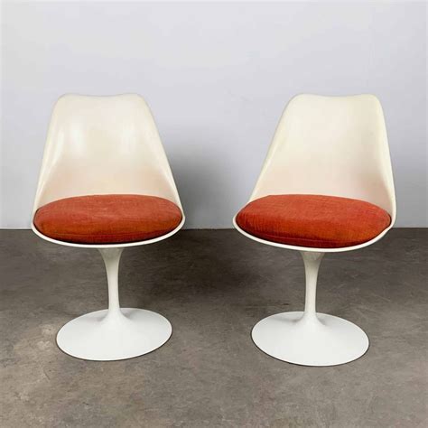 Pair Of Tulip Chairs By Eero Saarinen For Knoll 1960s 116015