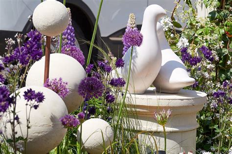 Rhs Chelsea Flower Show Chilstone Doves And Flowers Chilstone