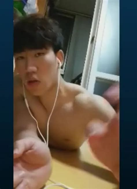horny wanker handsome korea guy jerking off…