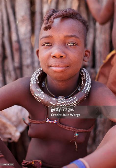 Young Girl Himba People Or Ovahimba Omuhimba People Namibia Foto De