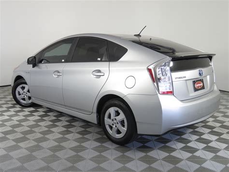 First check whether the fuel tank cap is loose. Used 2011 Toyota Prius Three - H2072670B | Chapman Tucson