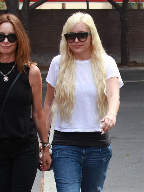 Amanda Bynes Placed On Psychiatric Hold After Roaming Streets Naked In La The Courier Mail