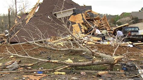 Abc News Live Update New Storm Threat After 23 Tornadoes Tear Through