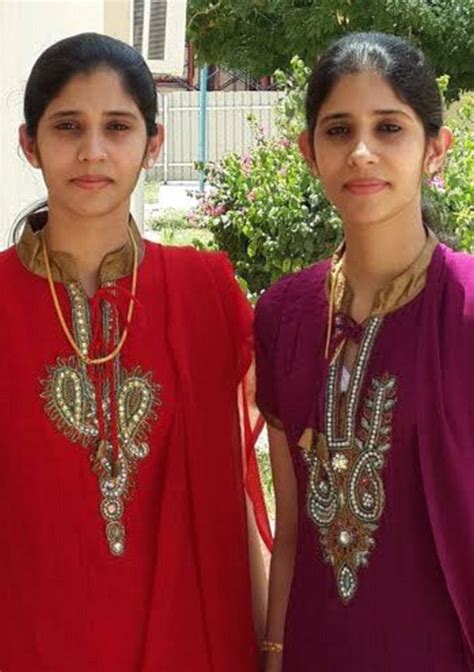 Everthing Seems So Similar Indias Identical Twin Priests Administer Weddings Of Twin Grooms With