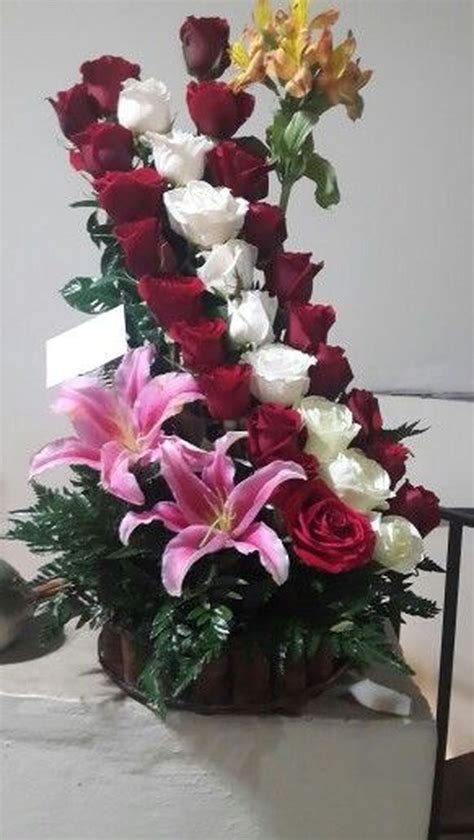20 Beautiful Rose Arrangement Ideas For Valentines Day Church Flower