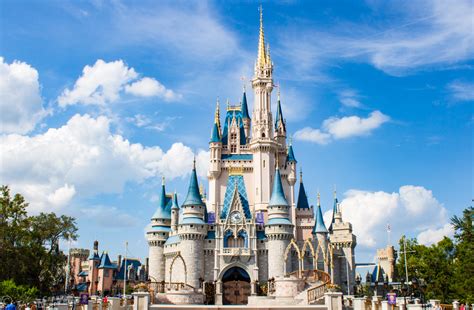 6 Best Places to Eat in Magic Kingdom - Canadian Disney Blog