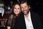 Julianne Moore Shares Secret to a Great Marriage After 24 Years with ...