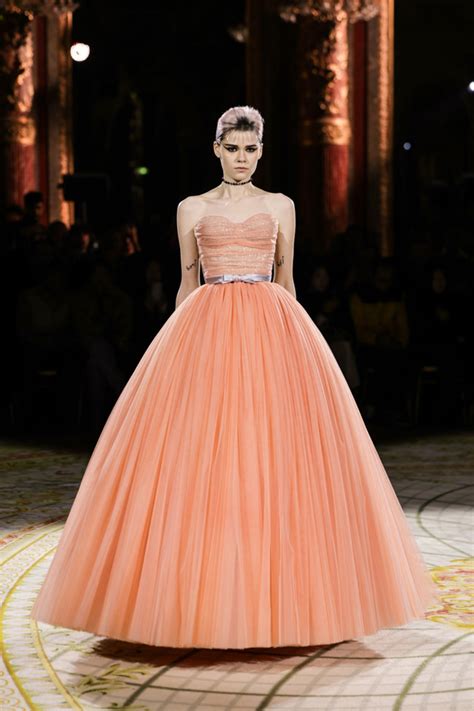 Viktor Rolf Spring 2023 Couture Collection Paris Fashion Week Tom