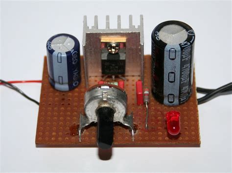 Regelbares Netzteil Mit Dem Lm317 Elektronische Basteleien