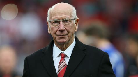 Sir Bobby Charlton Diagnosed With Dementia Itv News Granada