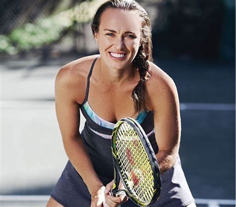 Tennis Star Martina Hingis Announces Pregnancy Sports