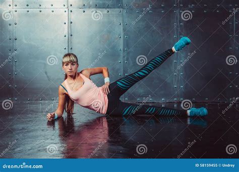 Athlete Woman Exercising Warming Up And Stretching Stock Image Image Of Aerobics Beautiful