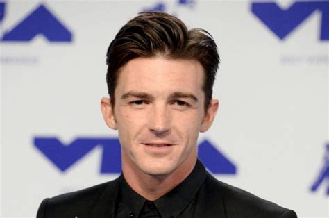 Josh peck and drake bell, stars of nickelodeon's drake and josh, reunited in a new video, putting josh's wedding invite drama behind them. Drake Bell Net Worth, Age, Weight, Height, Wife & Kids