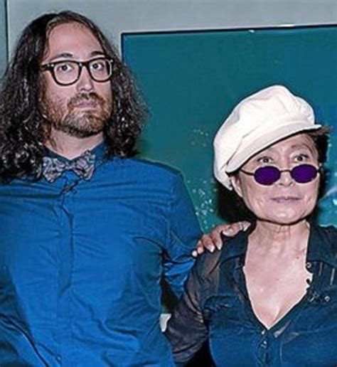 Yoko Ono Y Su Hijo Defienden El Agua De Eeuu