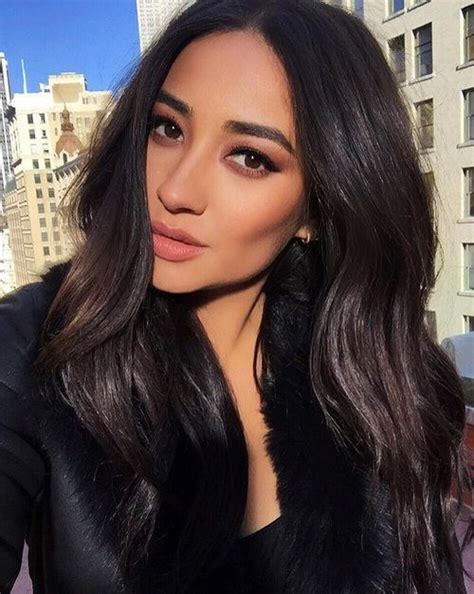 Pin By Jenny Ingolia On B E A U T Y Shay Mitchell Makeup Makeup