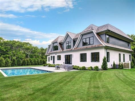 Find waterfront homes, farms, and luxury homes in the heart of long island wine country. 6 Newly Constructed Long Island Homes For Sale | Three ...
