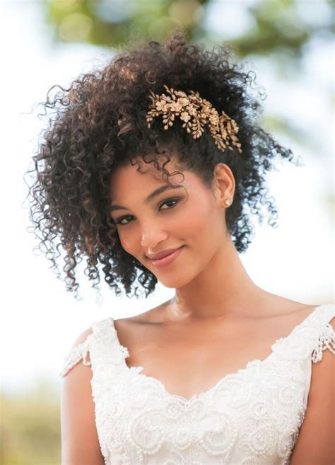 30 Wedding Hairstyles For Naturally Curly Hair Blink And Bliss Natural Wedding Hairstyles