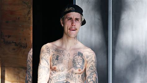 Justin Bieber Goes Shirtless And Shows Off Calvin Klein Boxers After Gym