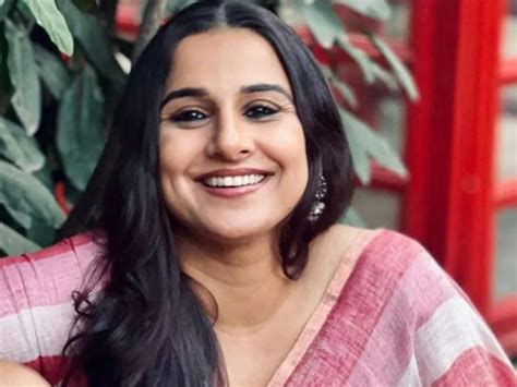 9 Pictures Of Vidya Balan With And Without Makeup