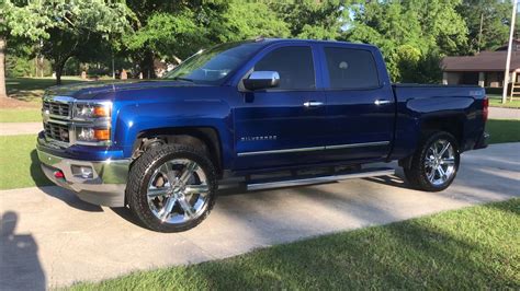 2014 Silverado Leveled With 33s And 22x9 Stock Wheels Youtube