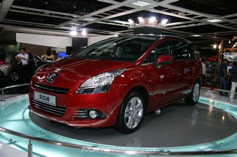 Latest 5008 2021 suv available in petrol variant(s). Peugeot 5008 launched at KLIMS 2010