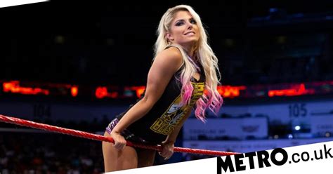 Wwe S Alexa Bliss On Embarrassing Dating Moments And Secret Crush Book Metro News