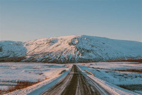 Driving The Golden Circle In Iceland In Winter Buubble