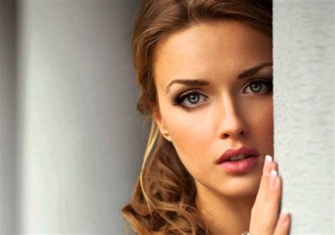 صور وضعيات الجماع للبنات ليلة الدخلة 2021 بين الرجل والمرأة، أصعب وأسهل أوضاع الجماع بالصور المتحركة فيديو بالشرح. صور اجمل نساء الكون , اجمل امراة في الكون - المميز