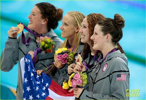Us Womens Swimming Team Wins Gold In 4x200m Relay Photo 2695454