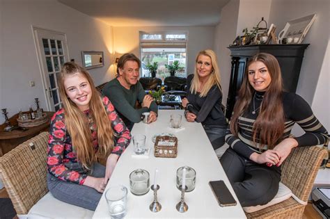 Een Hip Meisje Dat De Schaatswereld Afstoft ‘kleine Meisjes Willen Gaan Schaatsen Door Jutta