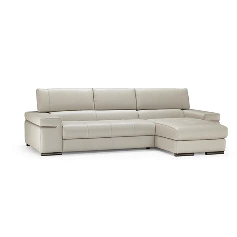 Natuzzi italia creates sofas, armchairs, dining tables, beds, other furniture and accessories, with the contribution of internationally renowned designers or in the natuzzi style centre. Natuzzi Italia Avana Sectional Sofa