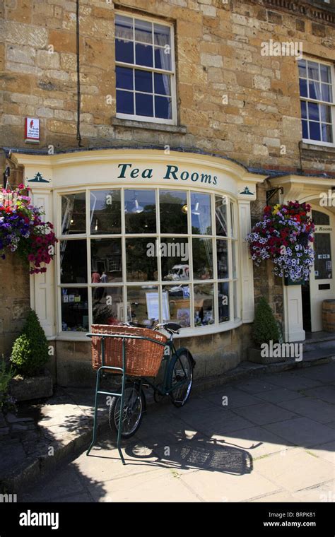 The Tea Room Cafe In Broadway Worcestershire On The Edge Of The